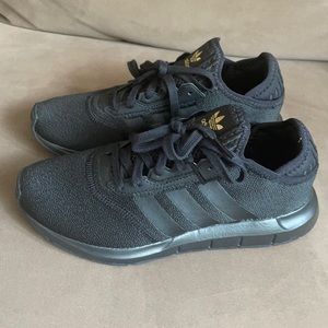 Adidas sneakers US6.5